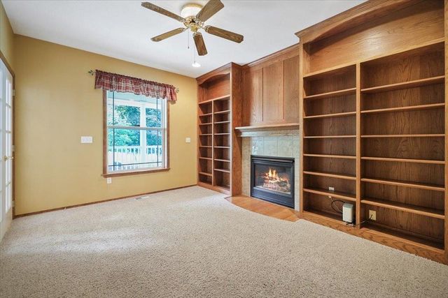 8704 N MALVERN Rd, Newman Lake, WA 99025