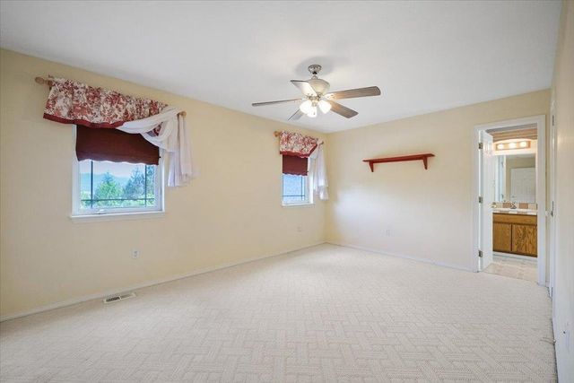 8704 N MALVERN Rd, Newman Lake, WA 99025