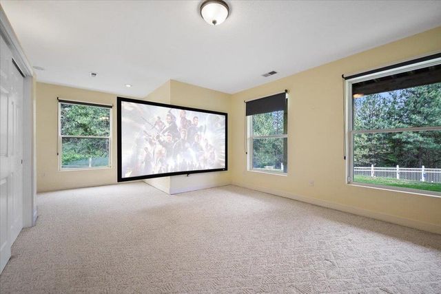 8704 N MALVERN Rd, Newman Lake, WA 99025