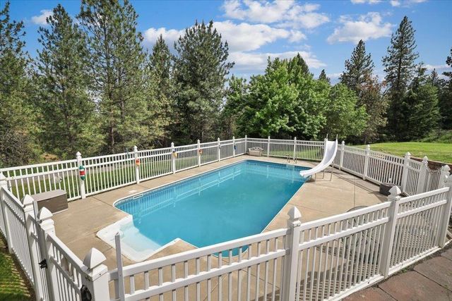 8704 N MALVERN Rd, Newman Lake, WA 99025