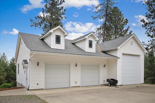 8704 N MALVERN Rd, Newman Lake, WA 99025