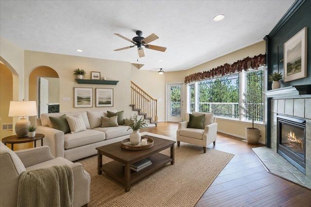 8704 N MALVERN Rd, Newman Lake, WA 99025