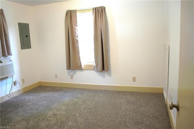 726 Hosier RD, Suffolk, VA 23434