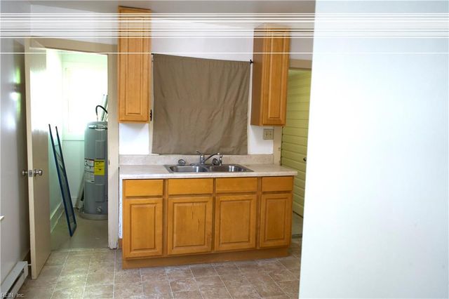726 Hosier RD, Suffolk, VA 23434