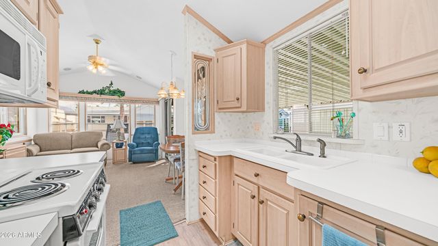 1017 Prospector Drive, Apache Junction, AZ 85119