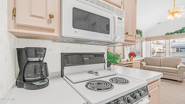 1017 Prospector Drive, Apache Junction, AZ 85119