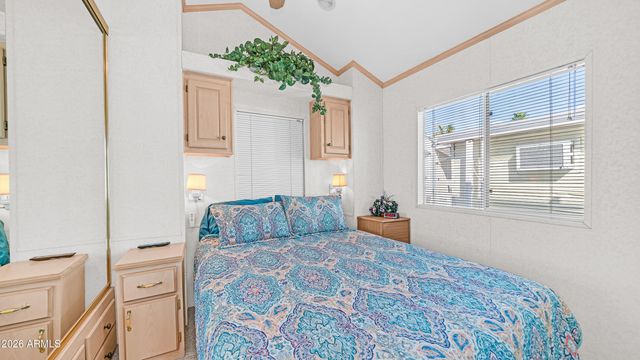 1017 Prospector Drive, Apache Junction, AZ 85119