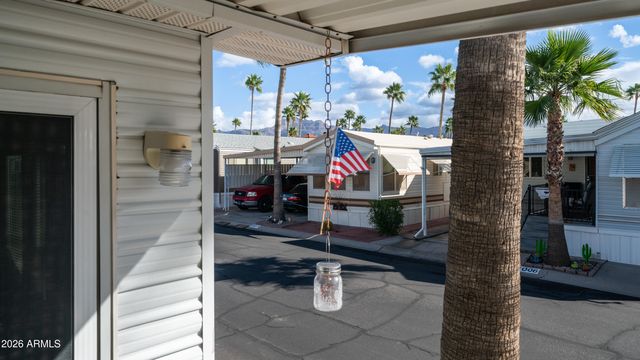 1017 Prospector Drive, Apache Junction, AZ 85119