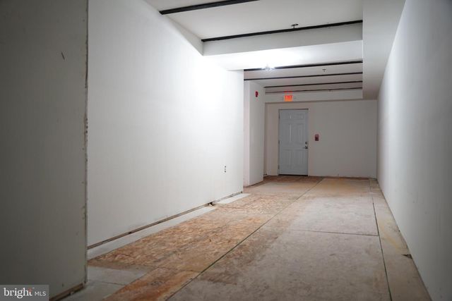 2001 S 10TH ST, Philadelphia, PA 19148