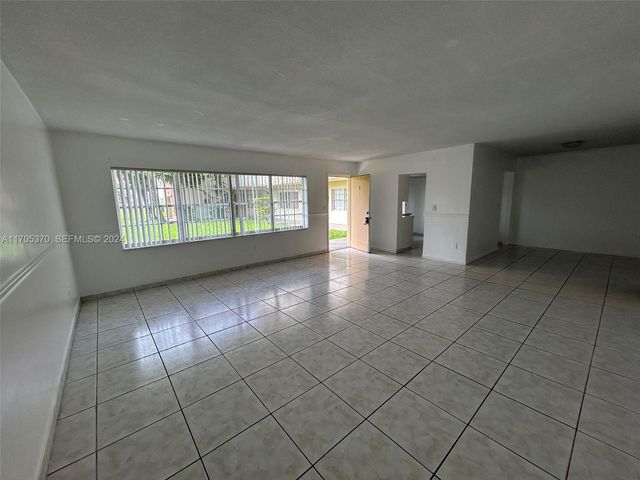 11855 NE 19th Drive 8, North Miami, FL 33181