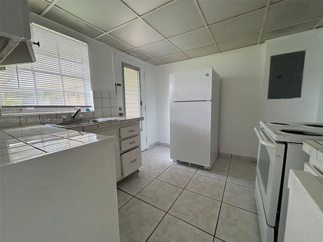 11855 NE 19th Drive 8, North Miami, FL 33181