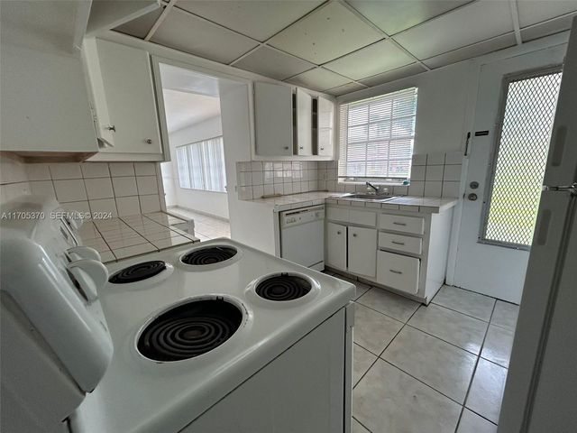 11855 NE 19th Drive 8, North Miami, FL 33181