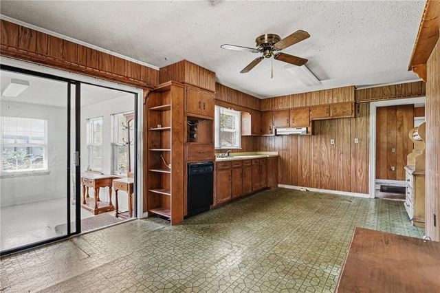 422 Bartson Street, Lavonia, GA 30553
