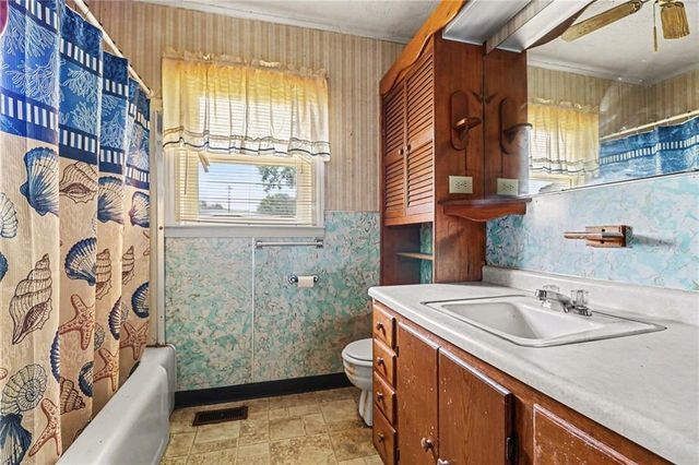 422 Bartson Street, Lavonia, GA 30553