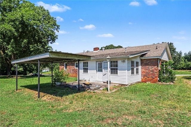 422 Bartson Street, Lavonia, GA 30553