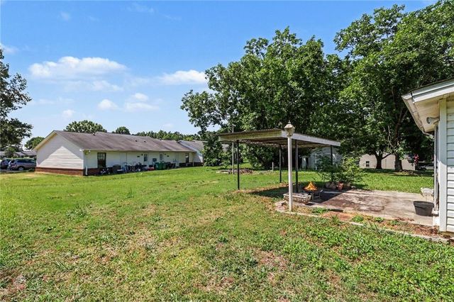 422 Bartson Street, Lavonia, GA 30553