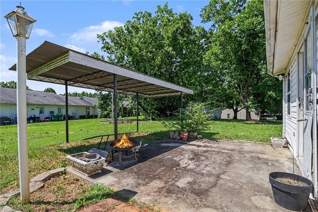 422 Bartson Street, Lavonia, GA 30553