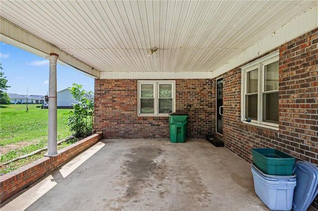 422 Bartson Street, Lavonia, GA 30553