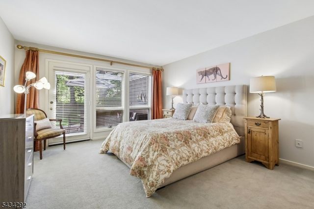 22 Woodcrest Dr, Morris Twp., NJ 07960