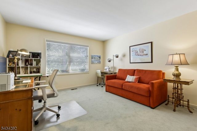 22 Woodcrest Dr, Morris Twp., NJ 07960
