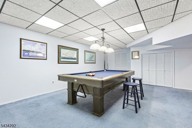22 Woodcrest Dr, Morris Twp., NJ 07960