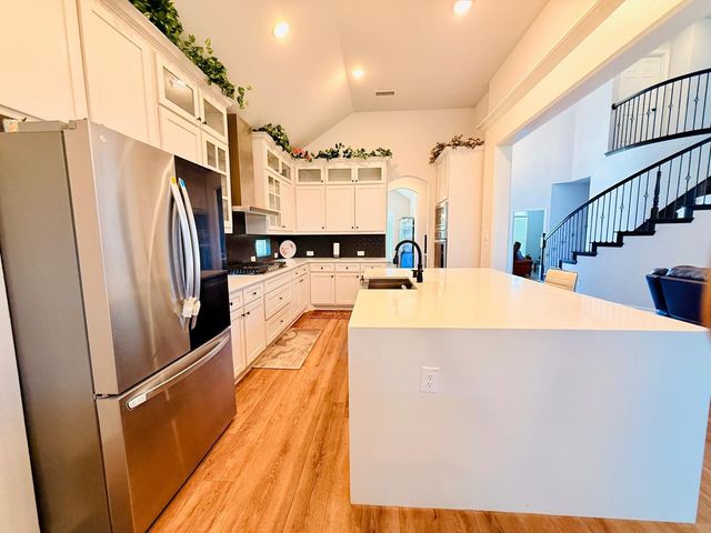 214 Tradd Street, Glenn Heights, TX 75154