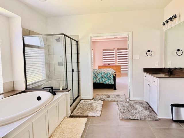 214 Tradd Street, Glenn Heights, TX 75154