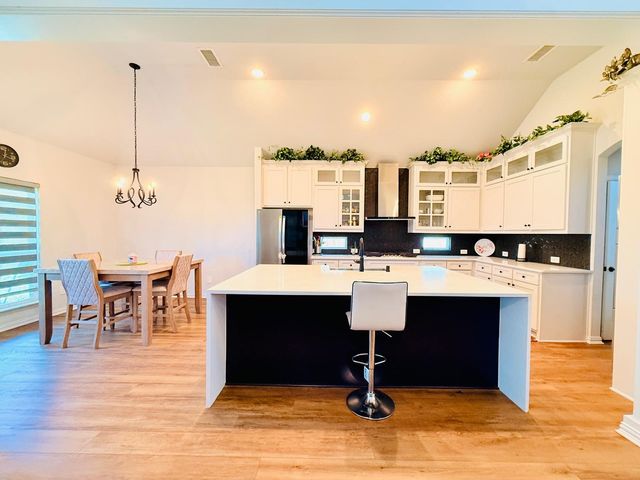 214 Tradd Street, Glenn Heights, TX 75154