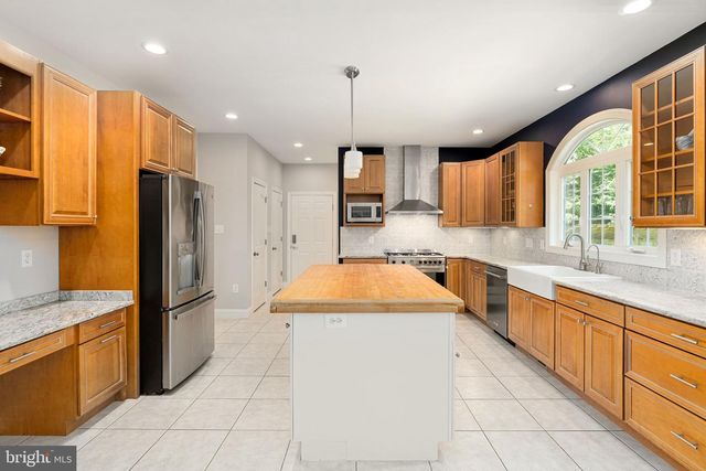 182 WOOD LANDING RD, Fredericksburg, VA 22405