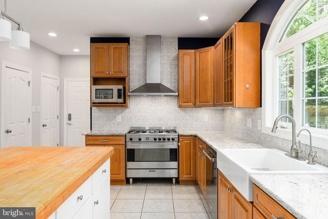 182 WOOD LANDING RD, Fredericksburg, VA 22405