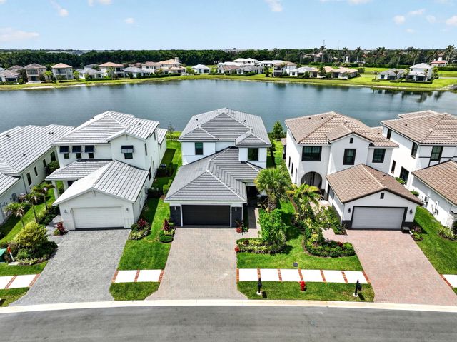 329 SE Fascino Circle, Port St. Lucie, Port St Lucie, FL 34984