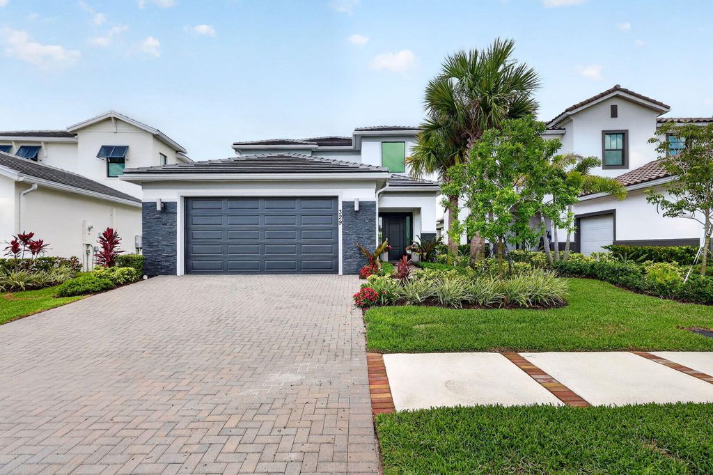 329 SE Fascino Circle, Port St. Lucie, Port St Lucie, FL 34984