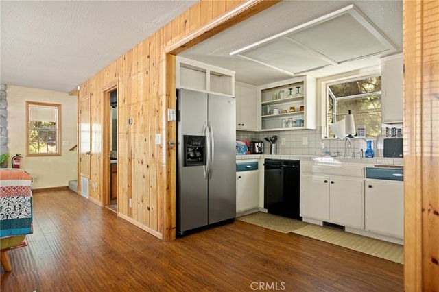 31771 Panorama Drive, Running Springs, CA 92382