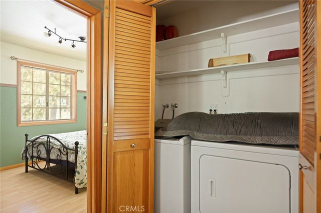 31771 Panorama Drive, Running Springs, CA 92382