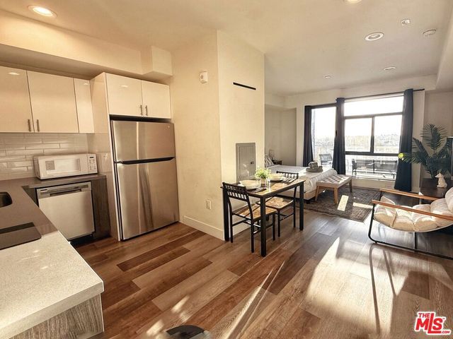 723 S St Andrews Place 609, Los Angeles, CA 90005