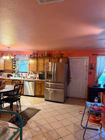 6192 Peyton Dr, Baton Rouge, LA 70811