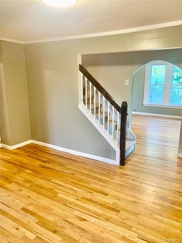 111 Kibbee Street, Mount Clemens, MI 48043
