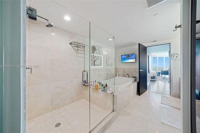 17001 Collins Ave 2805, Sunny Isles Beach, FL 33160