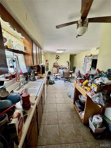 1107 E Washington Avenue, Greenville, IL 62246