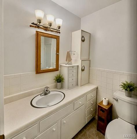 1107 E Washington Avenue, Greenville, IL 62246