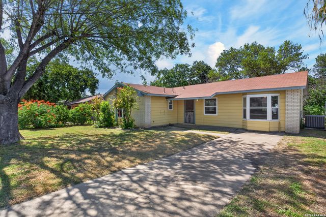 2714 LAGOON DR, San Antonio, TX 78224