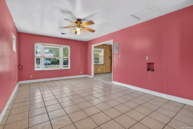 2714 LAGOON DR, San Antonio, TX 78224