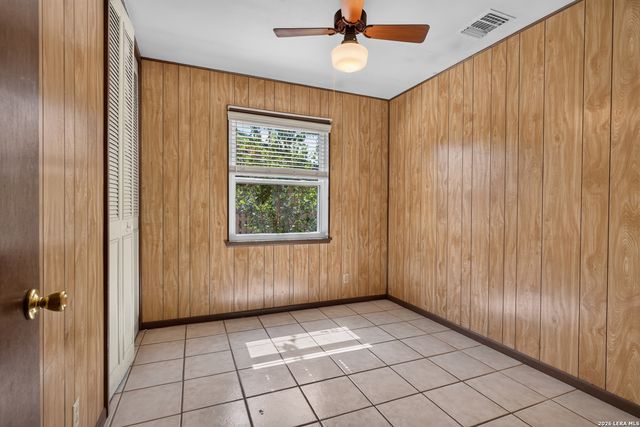 2714 LAGOON DR, San Antonio, TX 78224