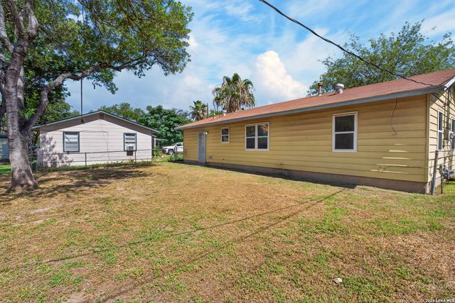 2714 LAGOON DR, San Antonio, TX 78224