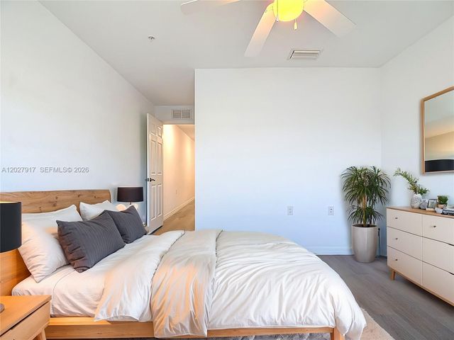9101 Gervais 1705 1705, Naples, FL 34120