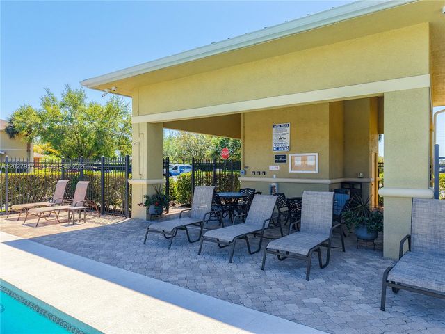 9101 Gervais 1705 1705, Naples, FL 34120