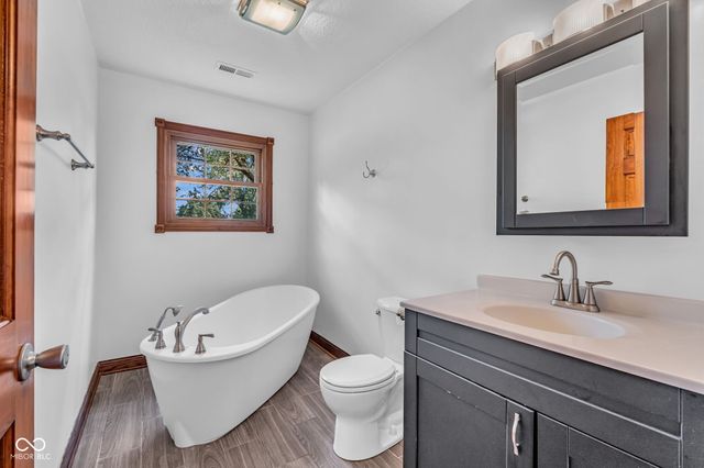 7512 N Henderson Ford Road, Mooresville, IN 46158