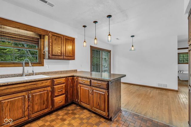 7512 N Henderson Ford Road, Mooresville, IN 46158
