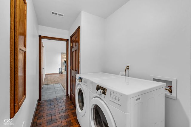 7512 N Henderson Ford Road, Mooresville, IN 46158
