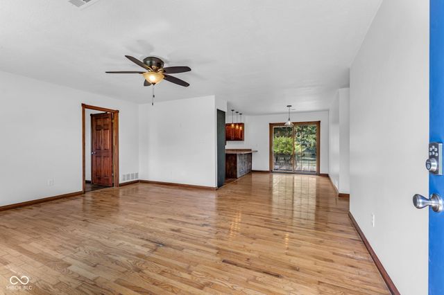 7512 N Henderson Ford Road, Mooresville, IN 46158